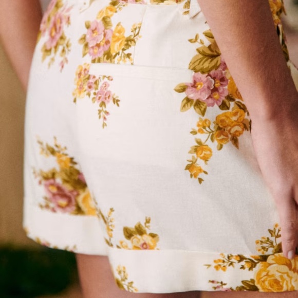 Sezane Shorts | Floral | sz 38 | US 4-6 | Never Worn - Picture 2 of 4